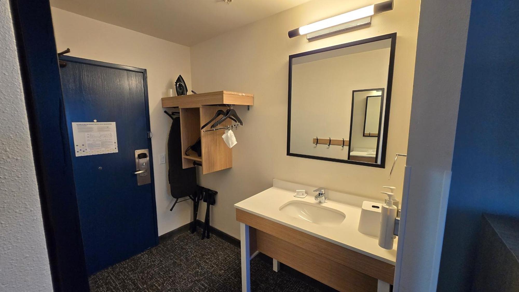 Hotel Comfort Near Dfw Airport