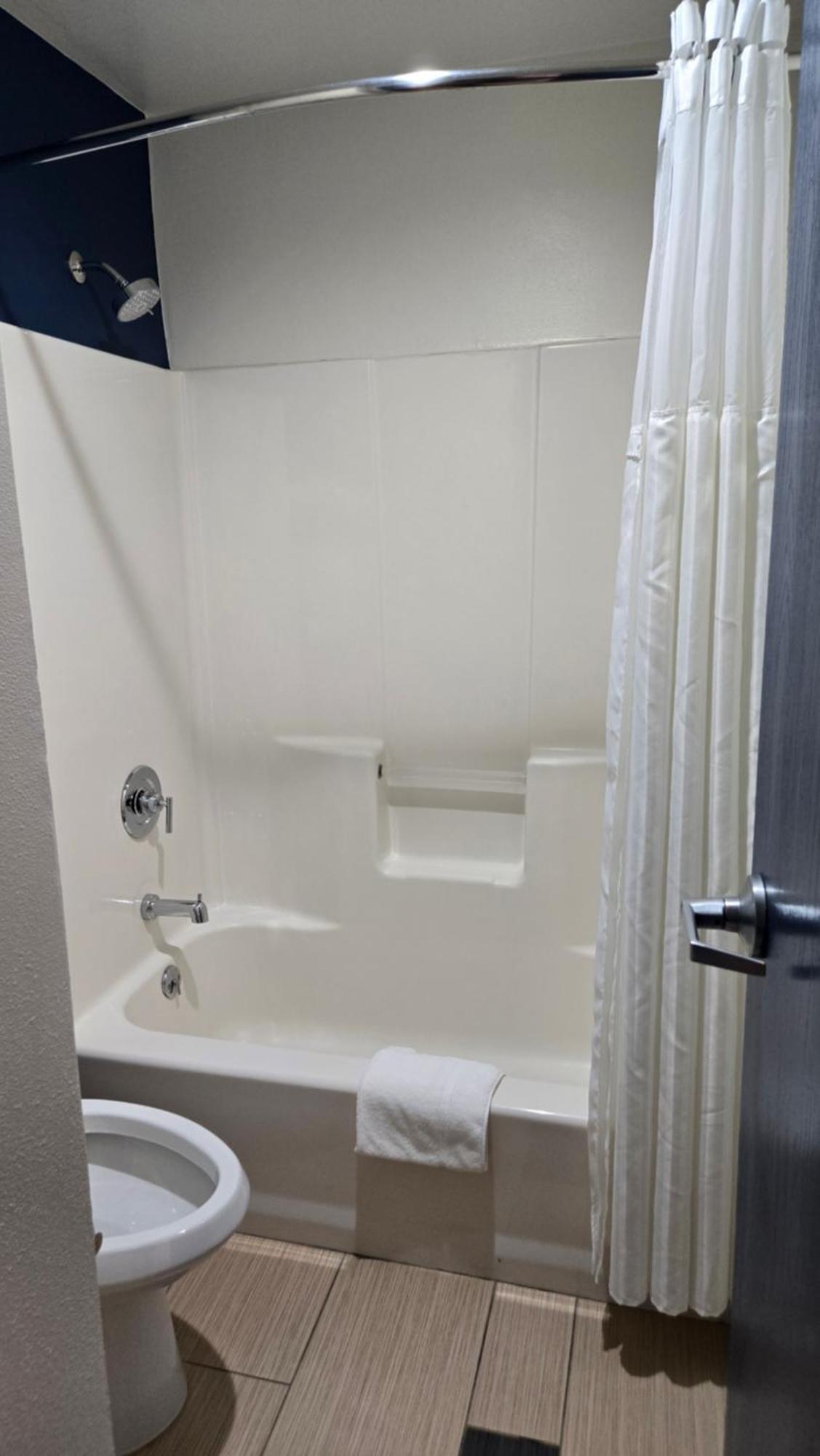 Comfort Near Dfw Airport 3*