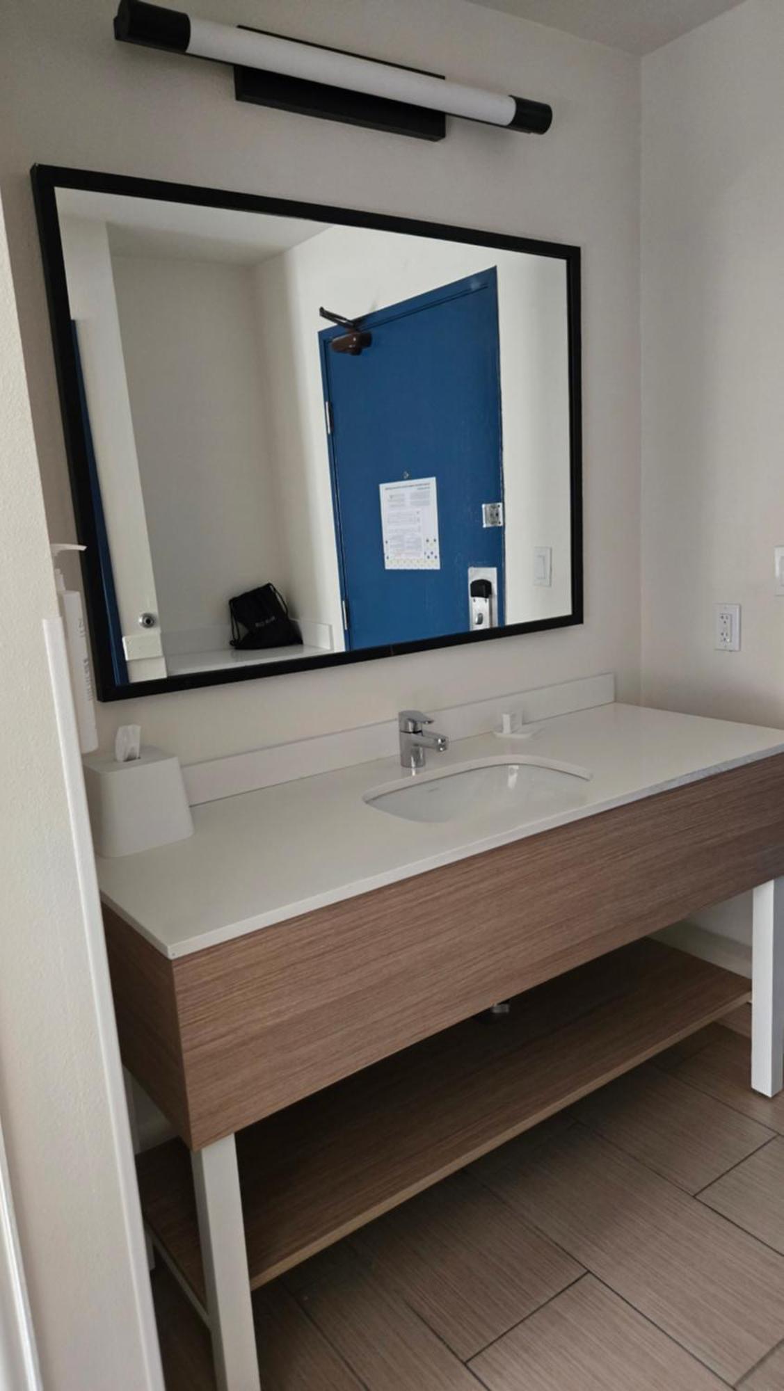 Comfort Near Dfw Airport 3*