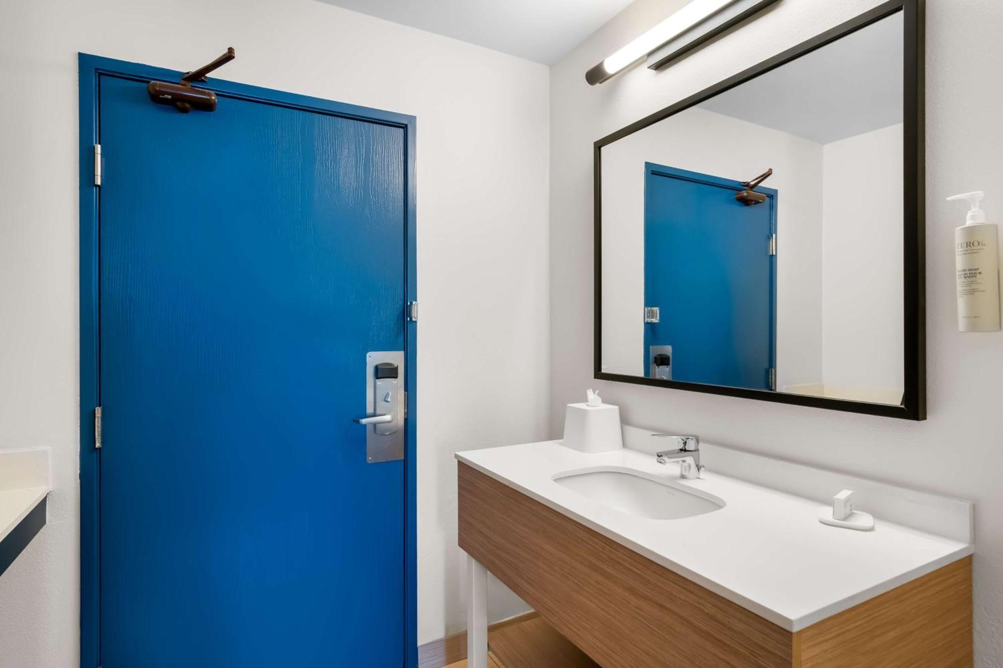 Comfort Near Dfw Airport Hotel 3*