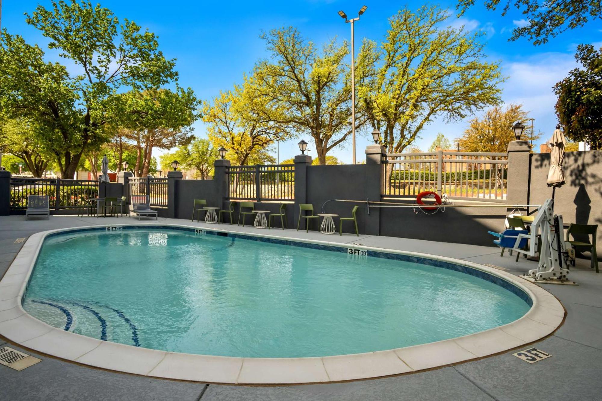 Comfort Near Dfw Airport 3*