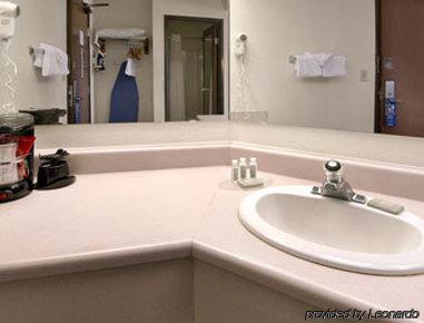 Comfort Near Dfw Airport Hotel 3*